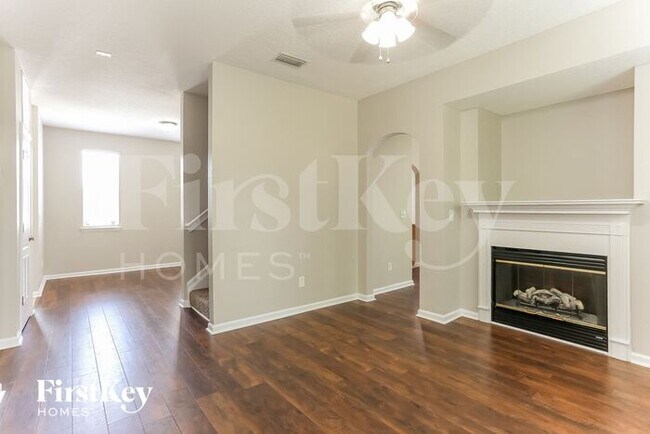 Building Photo - 2388 Eisner Dr