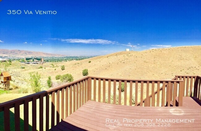 Building Photo - Beautiful 5 Bedroom 3 Bathroom Home For Rent