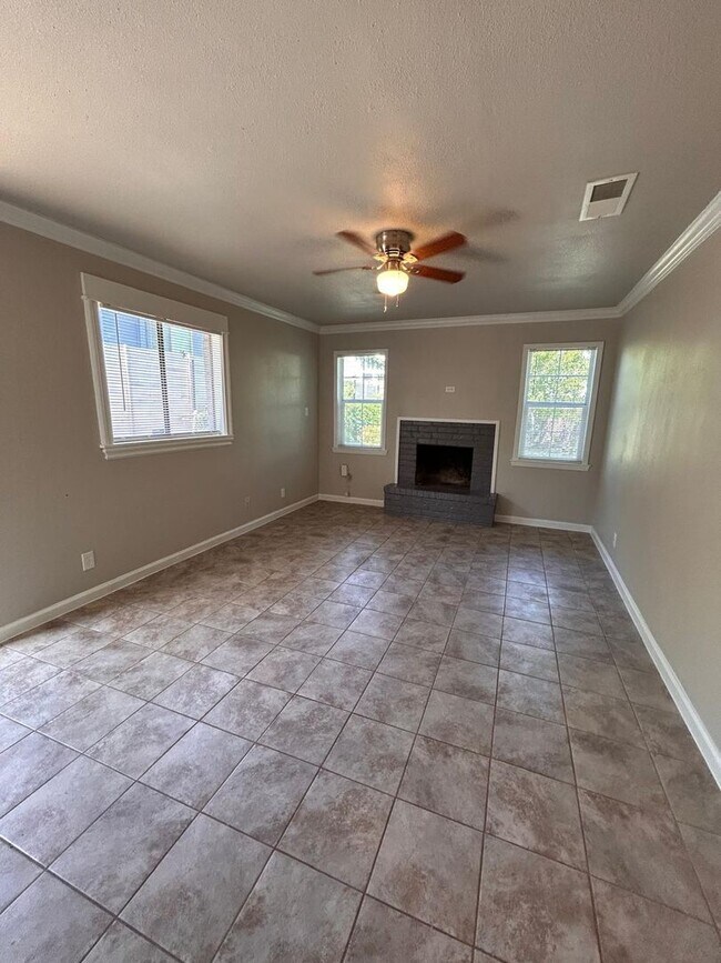 Building Photo - 2706 Little Valley Cove