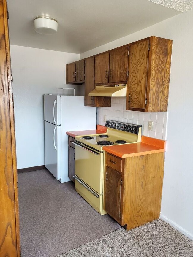 Building Photo - 4517 Parkview Dr