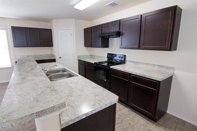 Foto del edificio - 3942 Silver Ranch Rd