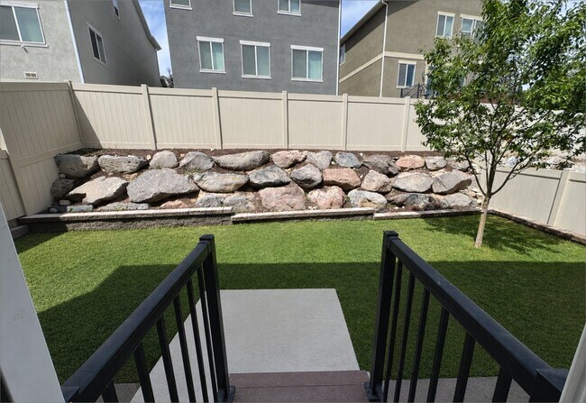 Building Photo - 267 W Willow Creek Dr