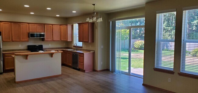 Foto del edificio - 4116 207th St Ct E