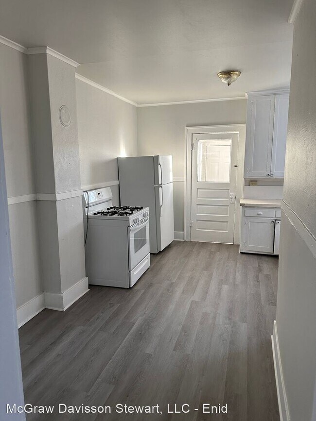 Building Photo - 1 br, 1 bath House - 405 E Broadway