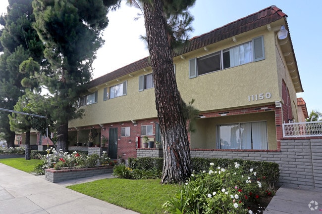 Building Photo - Norwalk Village