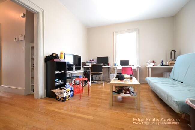 Foto del edificio - 25 Glenville Ave