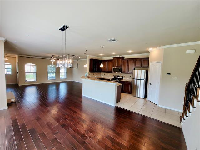 Building Photo - 1404 Arapaho Dr