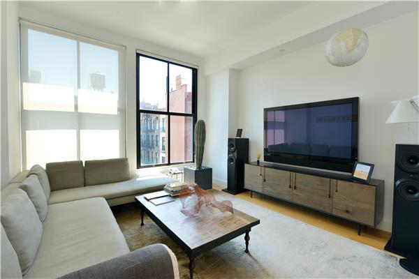 Building Photo - 139 Wooster St
