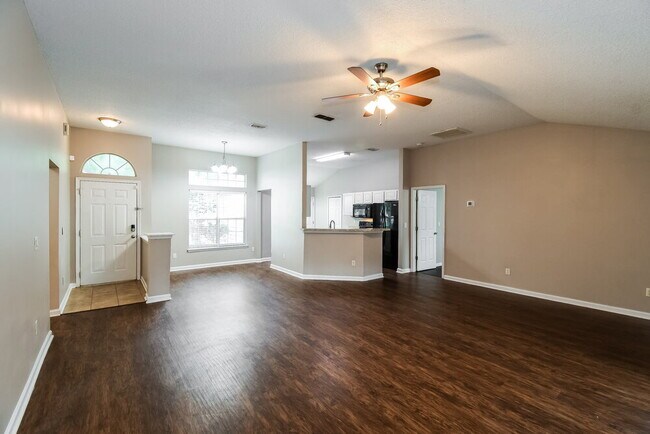 Foto del edificio - 2695 Coachman Lakes Dr