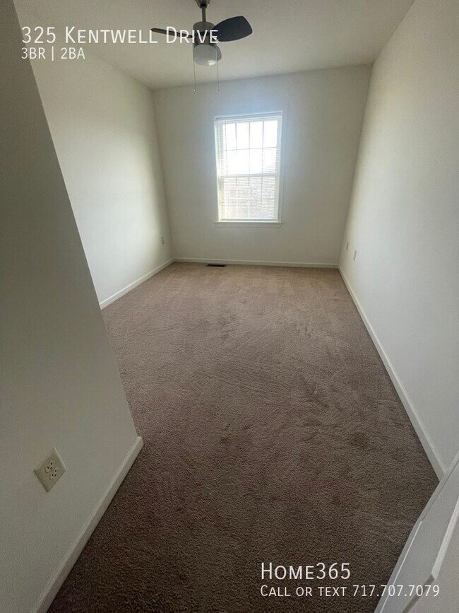 Building Photo - Beautiful 3 bedroom, 2 bathroom now availa...