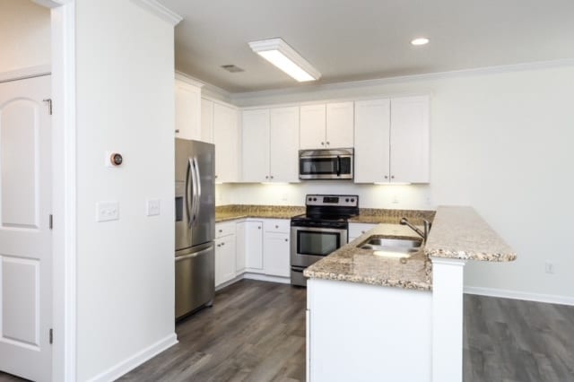 Building Photo - 211 Shady Grove Dr