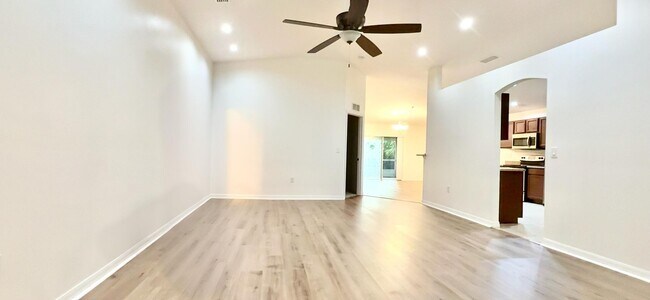 Building Photo - 1087 Osborne Ct
