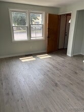 Building Photo - 482 Ridge St