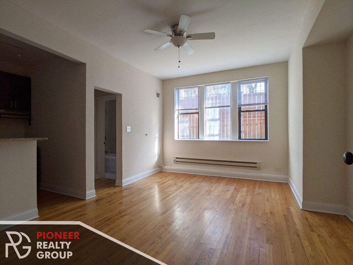 Foto principal - 4616 N Paulina St