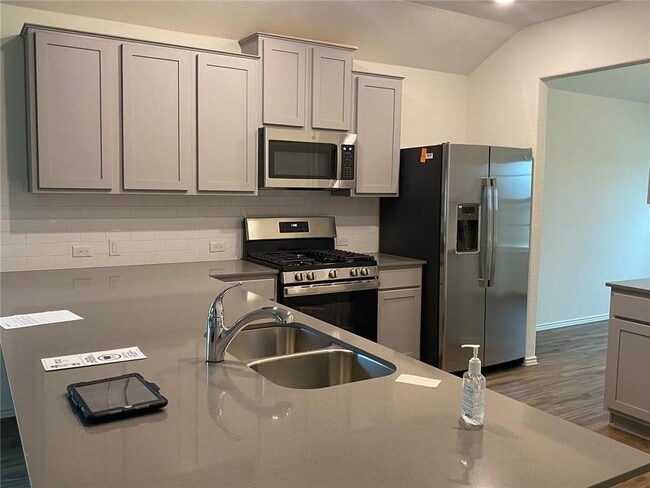 Building Photo - 6417 Turin Ln