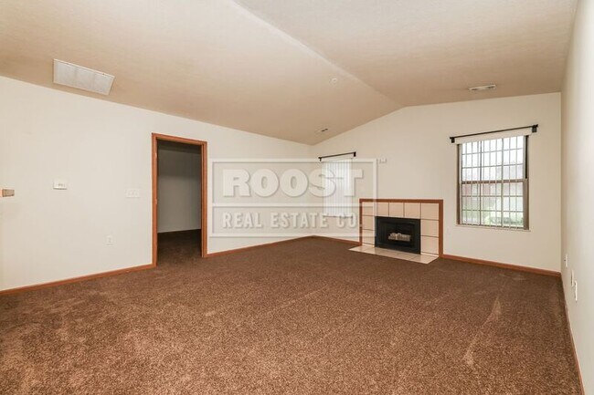 Foto del edificio - 3985 Covington Dr