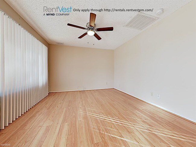Building Photo - 3 br, 2 bath House - 6414 S 44th St