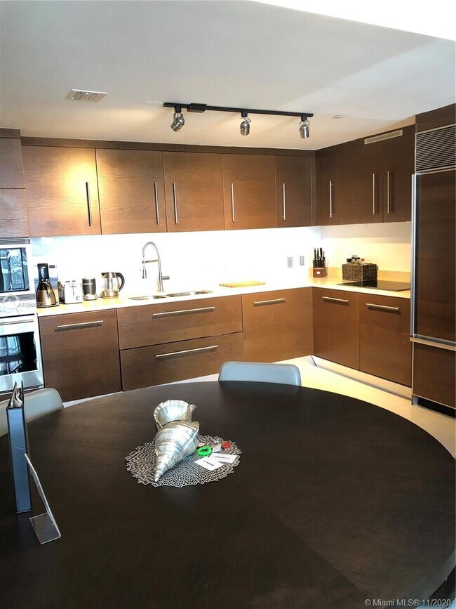 Foto del edificio - 485 Brickell Ave