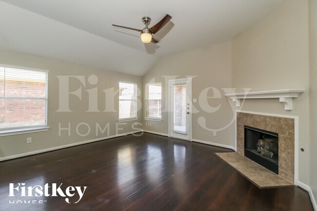 Foto del edificio - 2341 Aurora Dr