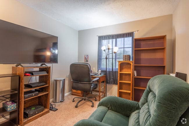 2BD 1BA - Brookside Village
