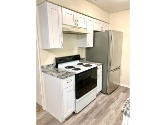 Foto del edificio - Beautiful 3/1.5 Home with Updated Kitchen,...