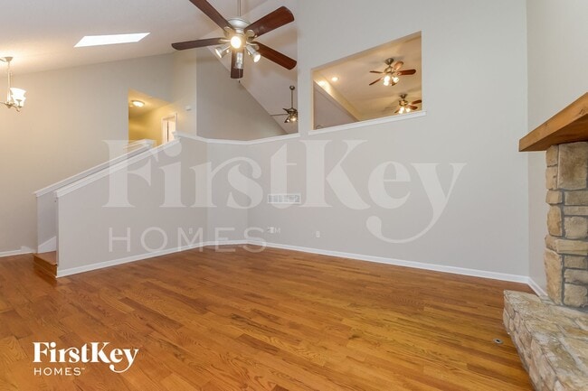 Foto del edificio - 407 Kimberly Dr