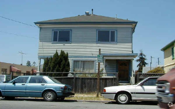 Building Photo - 3206-3208 Shattuck Ave