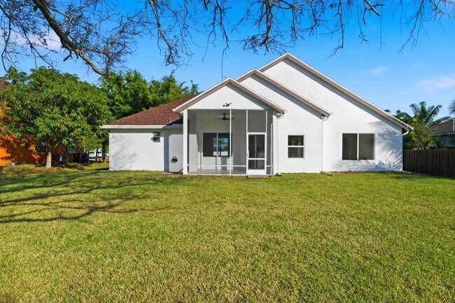 Building Photo - 3031 SE Galt Cir