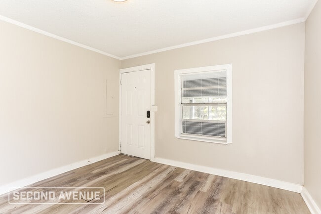 Building Photo - 2011 W 15th St