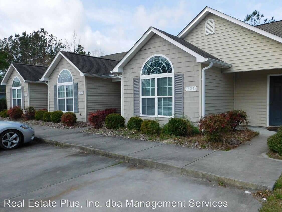 Primary Photo - 225 Church Hill Ct