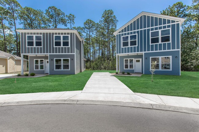 Building Photo - 12101 Turnberry Ave