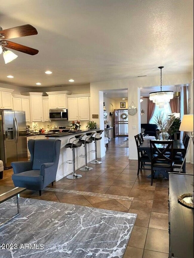Foto del edificio - 6623 W Golden Ln