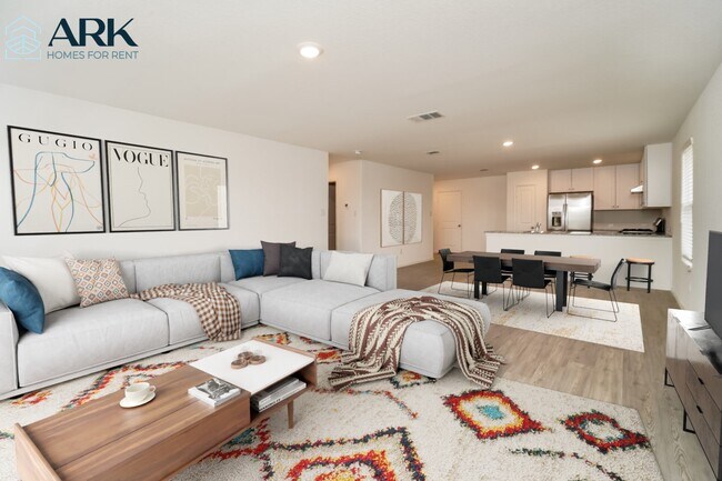 Foto del edificio - 5915 Sunset Song Ln