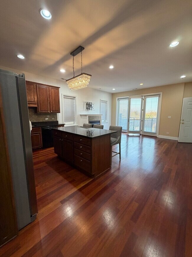 Building Photo - 3016 N Harlem Ave