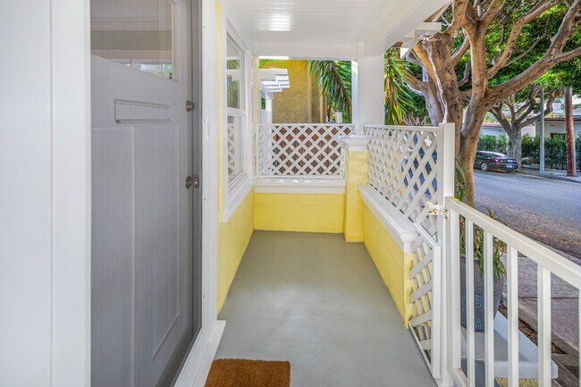 Foto del edificio - 240 Ashland Ave