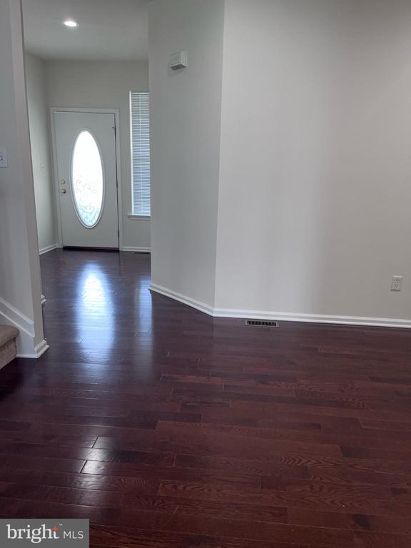 Building Photo - 326 Keswick Dr