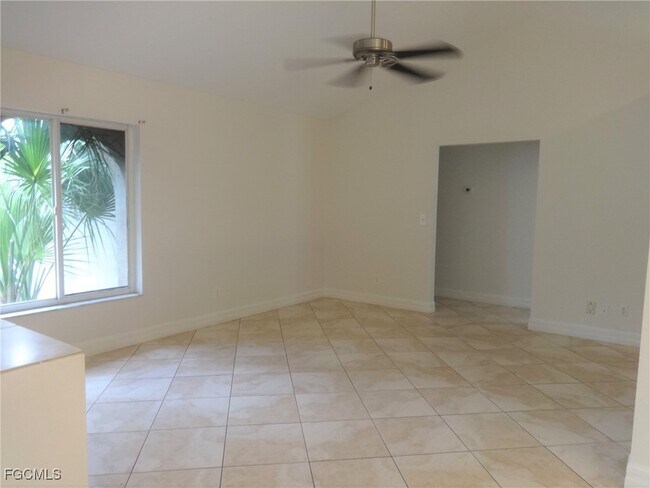 Foto del edificio - 223 SE 46th St