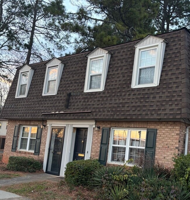 Building Photo - 5823 Hunting Ridge Ln