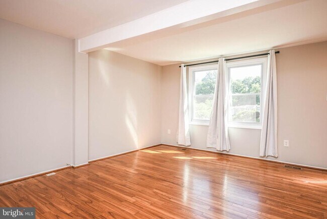 Building Photo - 10231 Millstream Dr