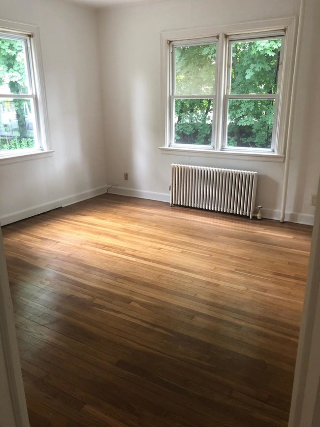 Building Photo - 1 bedroom in Scotch Plains NJ 07076