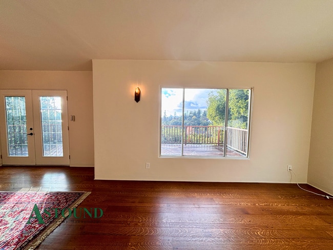 Foto del edificio - 915 Glendome Cir