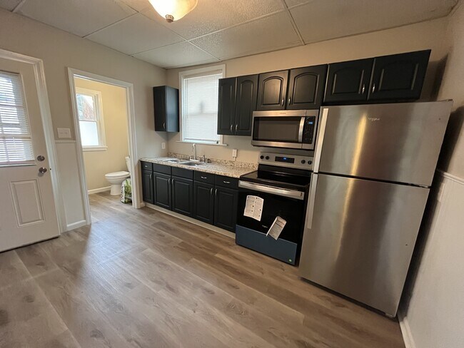 Building Photo - 5722 Bridgetown Rd