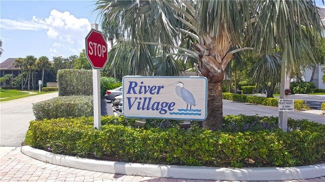 Foto del edificio - 350 NE Edgewater Dr