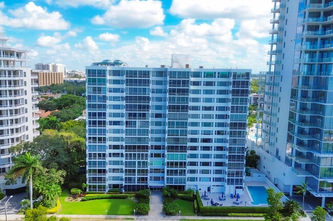 Building Photo - 555 S Gulfstream Ave