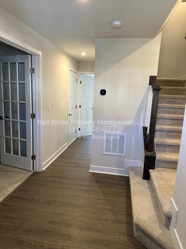 Foto del edificio - 1728 Aspire St