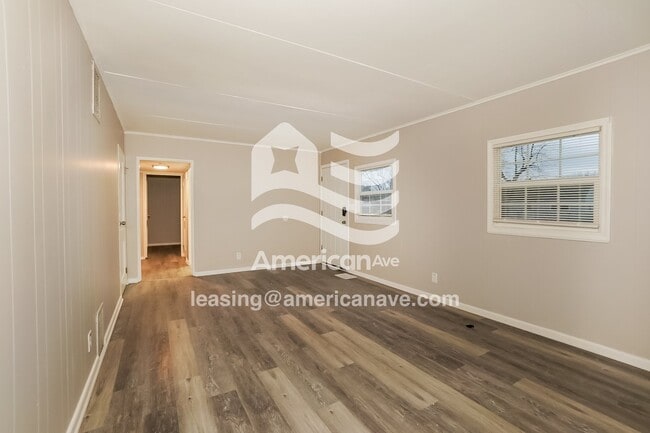 Building Photo - 2522 E 39th St