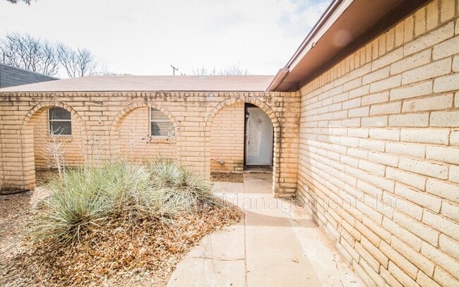 Building Photo - 5003 58th St