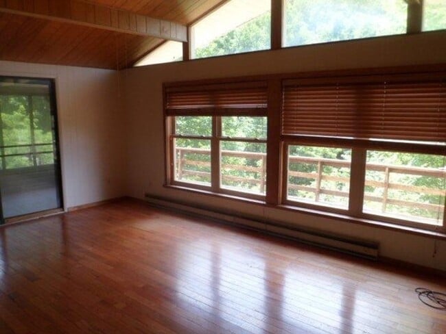 Building Photo - 1349 Firefly Rd