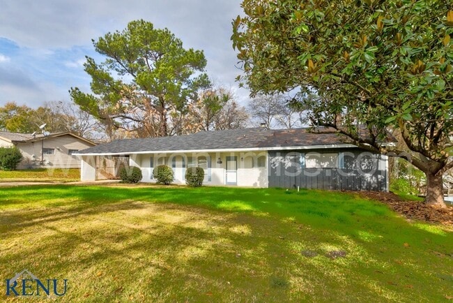 Building Photo - $0 APPLICATION FEE!!!