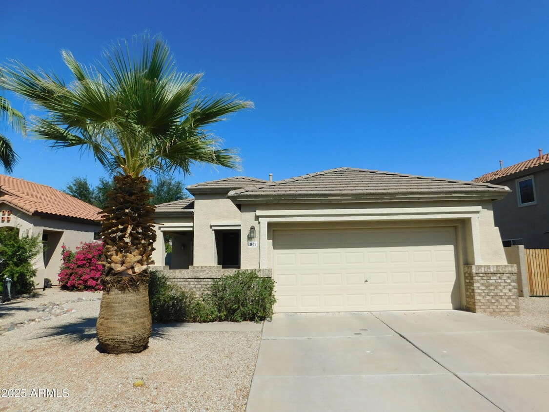 Primary Photo - 2656 E Sherri Dr